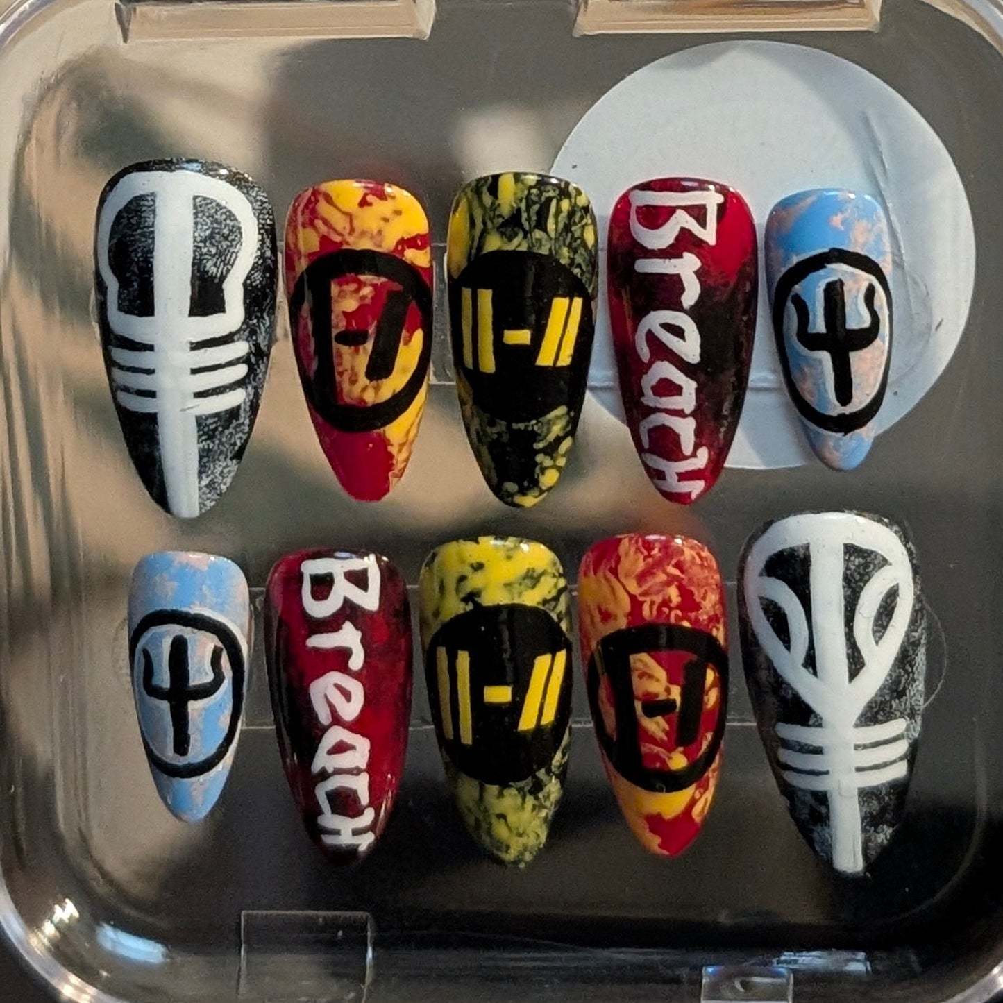 Twenty One Pilots Style 3 false nails