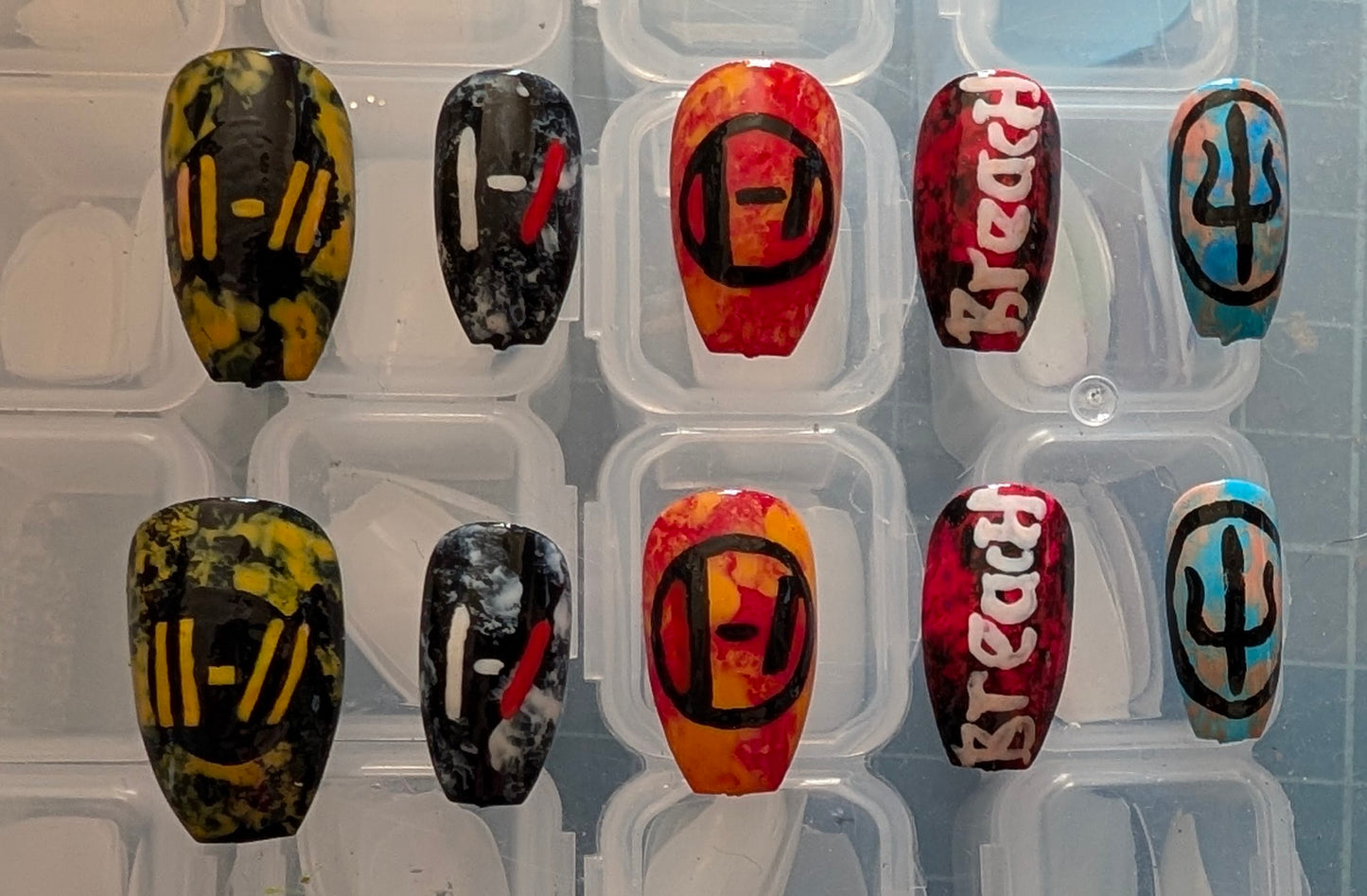 TØP False Nails
