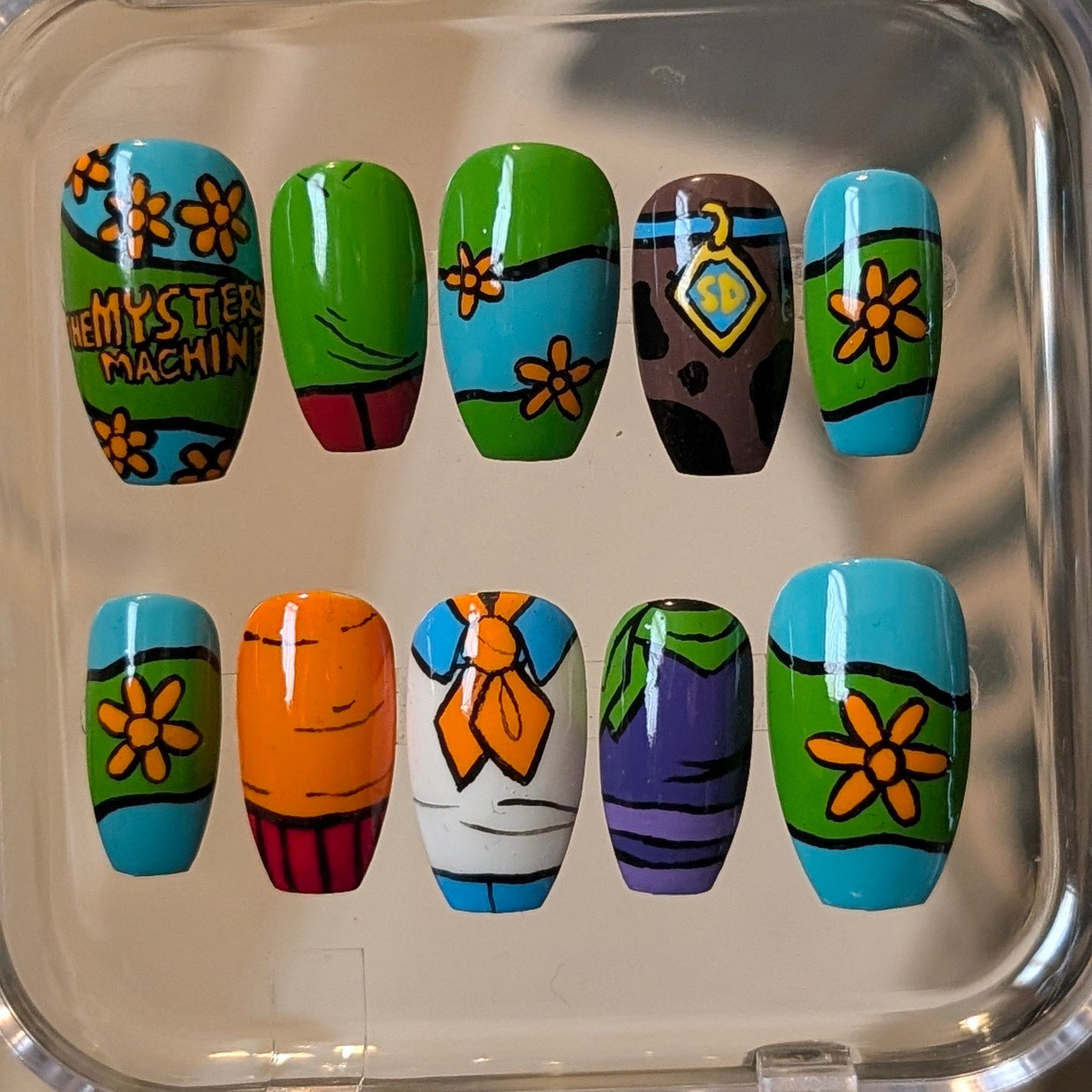 Scooby Doo false nails
